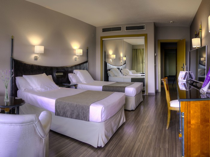 Doppelzimmer mit 2 betten – ausblick auf toledo Hotel Beatriz Toledo Auditórium & Spa